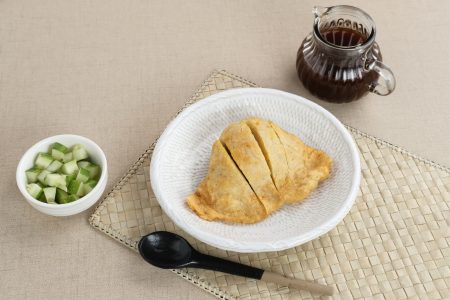 pempek-traditional-food-from-south-sumatra-indon-2022-10-24-23-04-33-utc